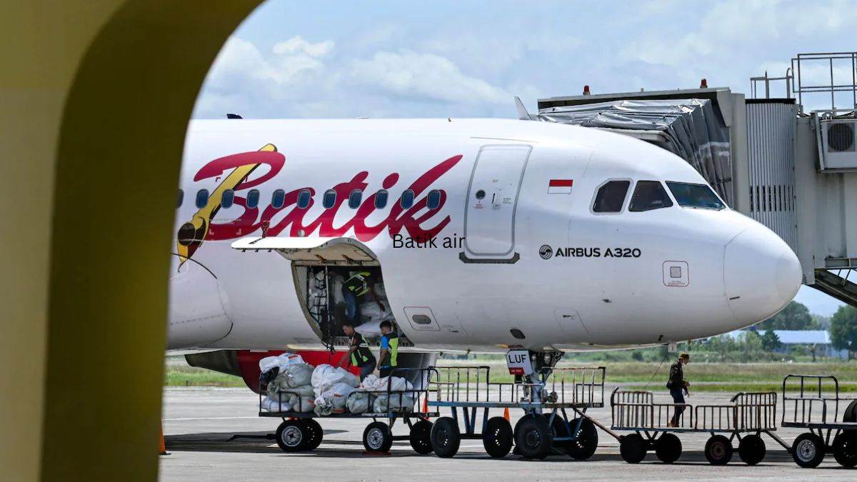 https://www.jagranimages.com/images/newimg/12032024/12_03_2024-batik_air_23673308.jpg