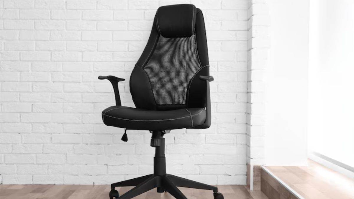 बड़ेबड़े ब्रांड की Office Chairs वो भी 10 हजार से कम कीमत पर घंटों काम