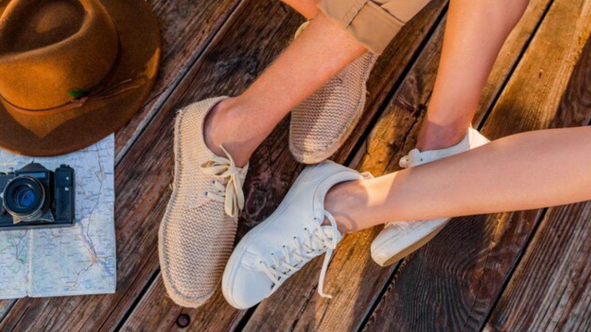 https://www.jagranimages.com/images/newimg/12032024/12_03_2024-best_skechers_shoes_in_india_23673275.jpg