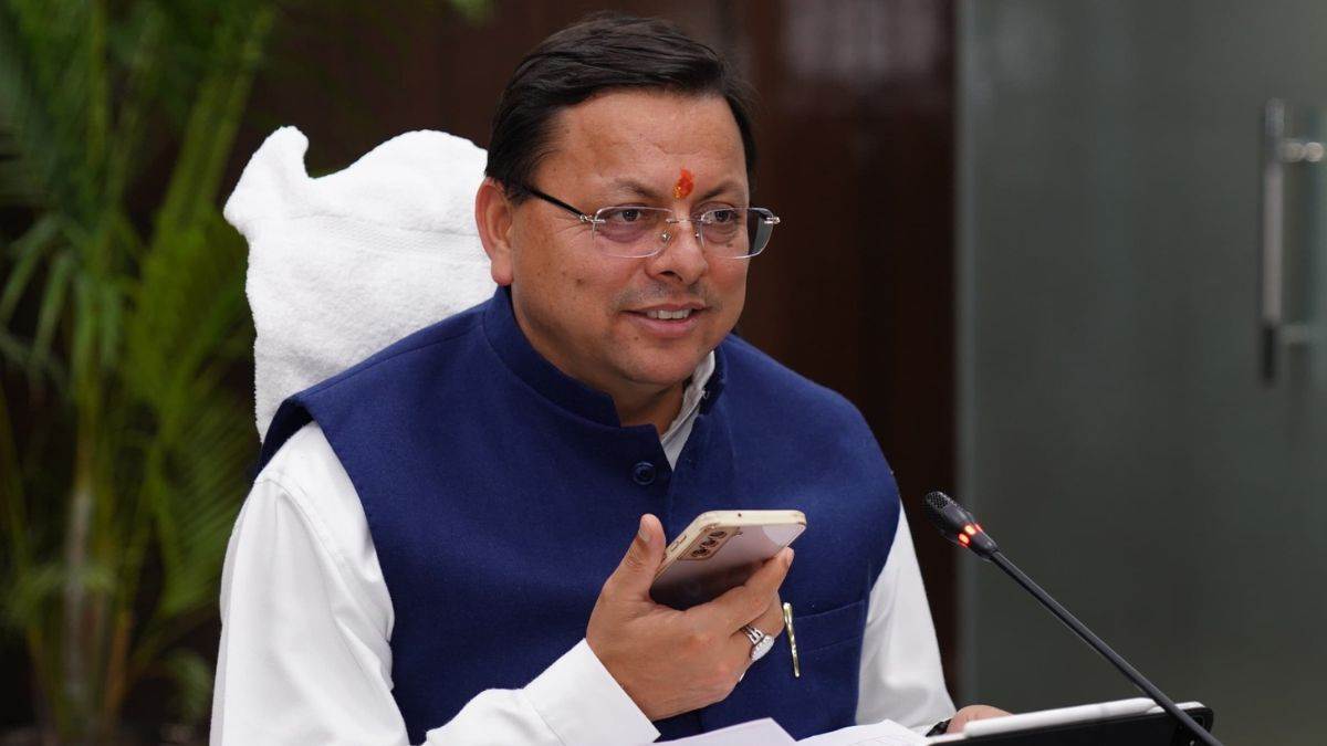 uttarakhand chief minister dhami reviewed cm helpline 1905 said resolve public complaints quickly