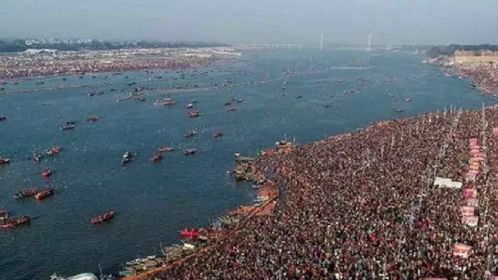महाकुंभ की कई परियोजनाओं में गड़बड़ी मिलने पर भड़के मंडलायुक्त
