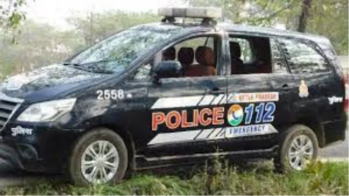 पकड़ने गई पुलिस की पीआरवी लेकर भागा आरोपित
