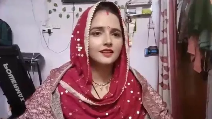 सीमा हैदर ने पति सचिन मीना के साथ कुछ ऐसे मनाई शादी की पहली सालगिरह