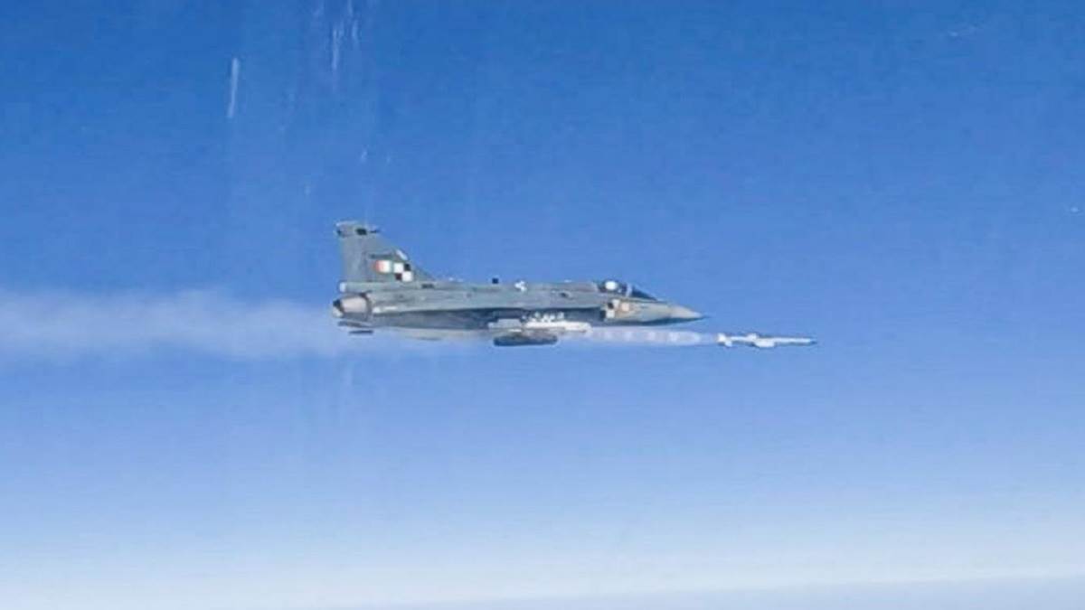 https://www.jagranimages.com/images/newimg/12032025/12_03_2025-astra_missile_23899225.jpg