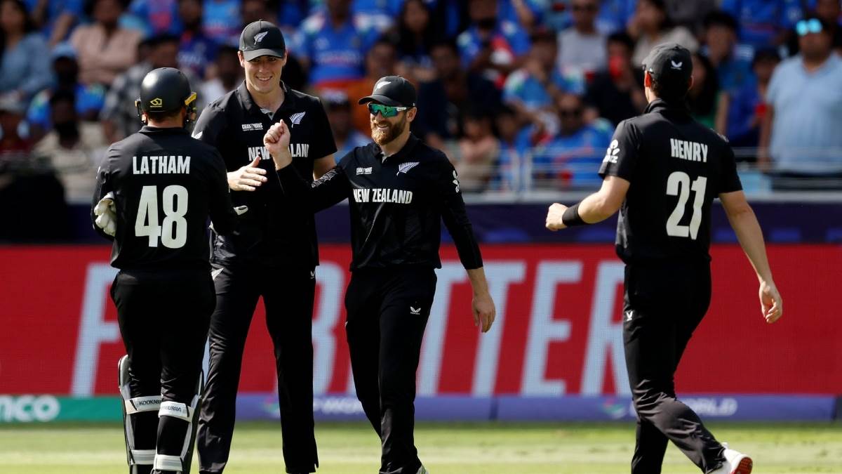 https://www.jagranimages.com/images/newimg/12032025/12_03_2025-new_zealand_team_23899034.jpg