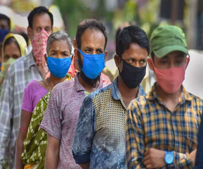 कोरोना से सुरक्षित रहने का सबसे बेहतर उपाय बचाव के नियमों का पालन है।
