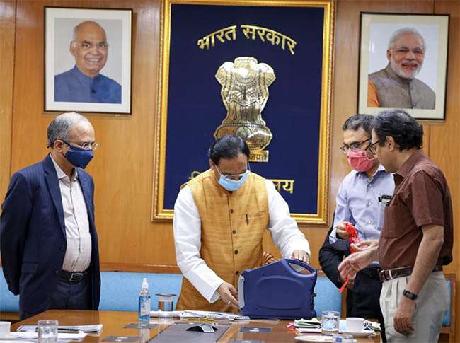 यह विश्व का पहला डिवाइस है, जो महीन से महीन विस्फोटकों के ट्रेस को डिटेक्ट कर सकता है।