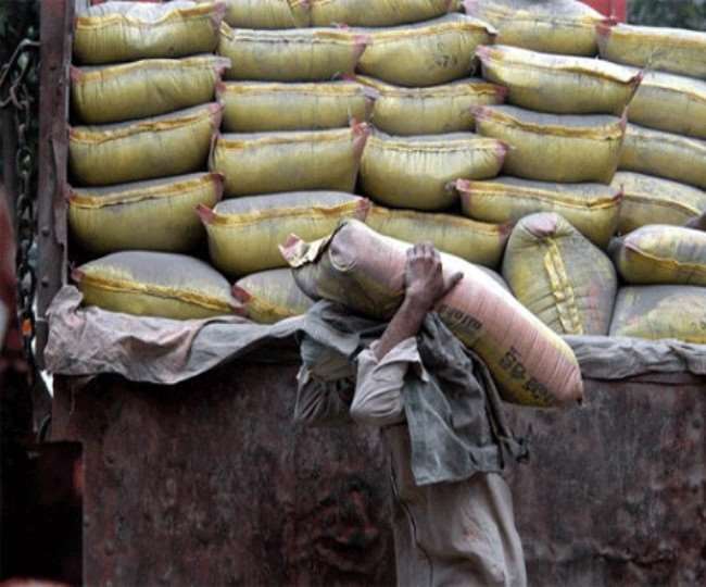यूपी में भवन निर्माण सामग्री महंगी होने से मकान बनवाने के बजट में इजाफा।