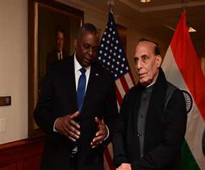 https://www.jagranimages.com/images/newimg/12042022/12_04_2022-rajnath_singh_and_lloyd_austin_22622257.jpg