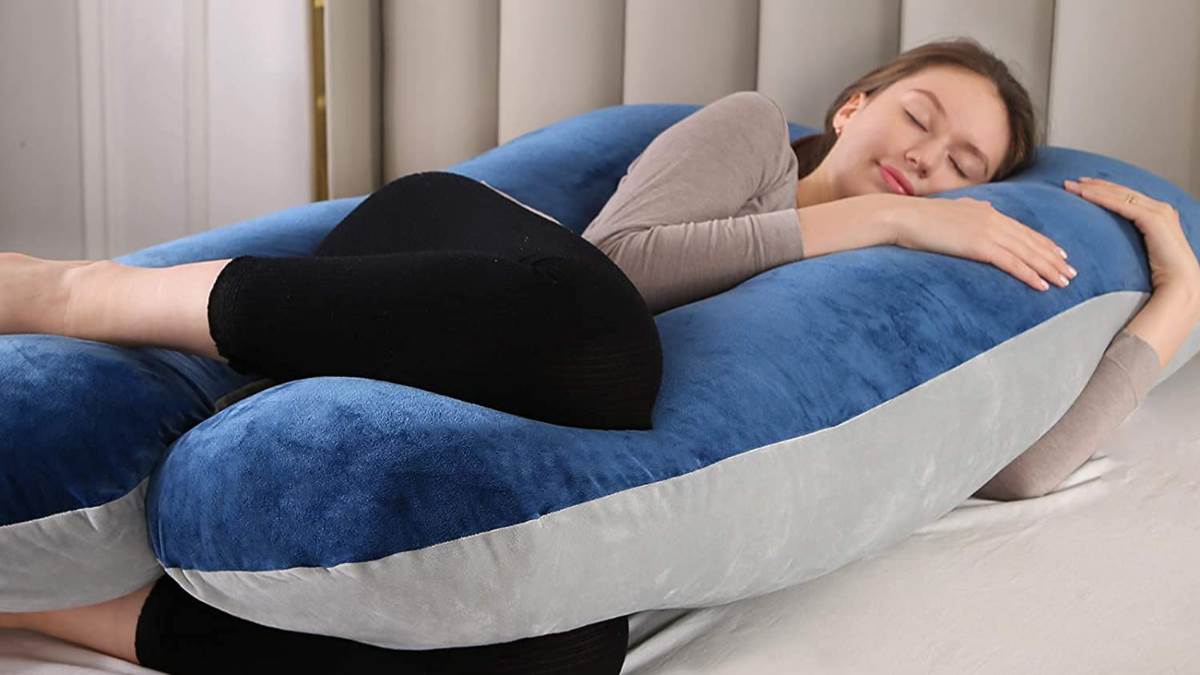 Best Pregnancy Pillow: प्रेगनेंसी को बेहद आसान बना देंगे ये पिलो, कमर दर्द और पैरो की सूजन में मिलेगी राहत