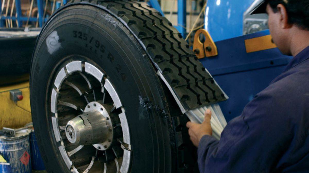 Tyre Resoling पुराने टायरों की रिसोलिंग करवाना कितना सही? क्या है इसका