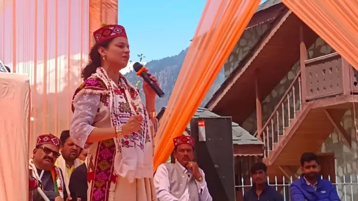 विक्रमादित्य सिंह के आरोपों पर बोली कंगना