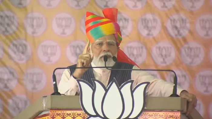 पीएम मोदी ने बाड़मेर में चुनावी जनसभा की