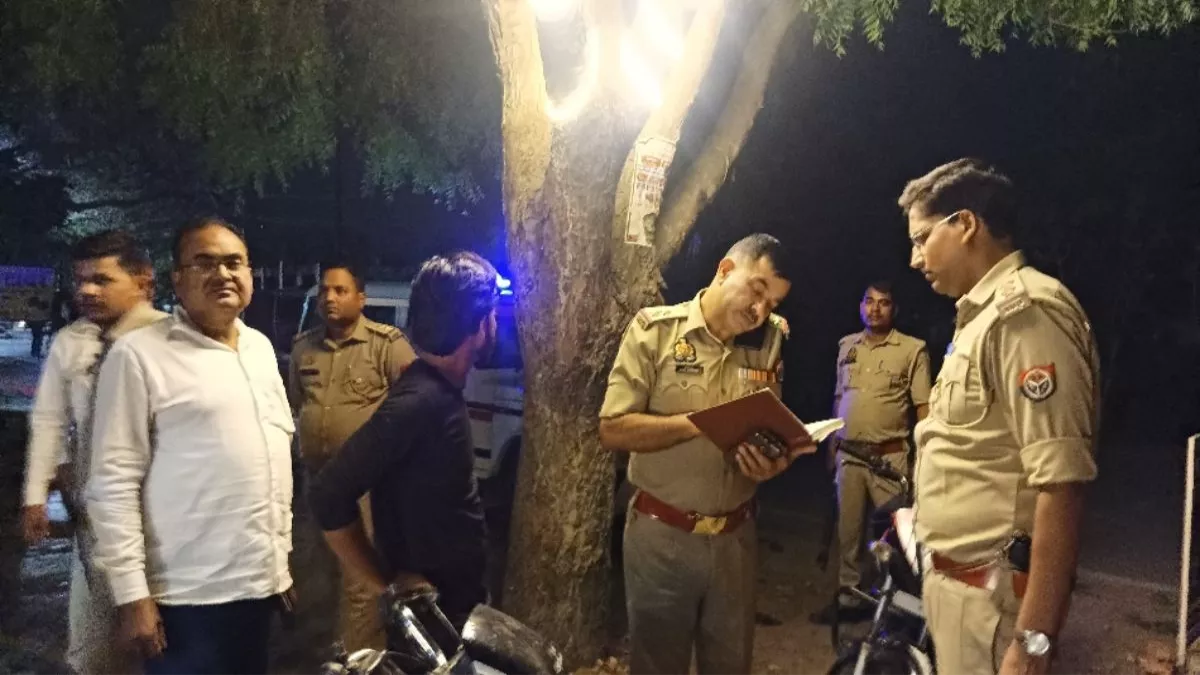 Azamgarh News: स्कॉर्पियो के नाम पर धोखाधड़ी, आजमगढ़ में अनुदेशक से दो लाख की ठगी