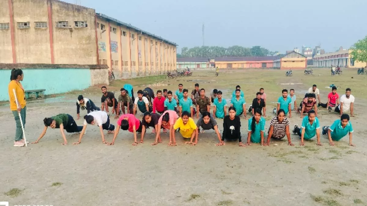 Bihar Job News: अप्रैल से जून तक बिहार में होंगी बंपर भर्तियां, तैयारी के लिए मैदान में पसीना बहा रहे युवा