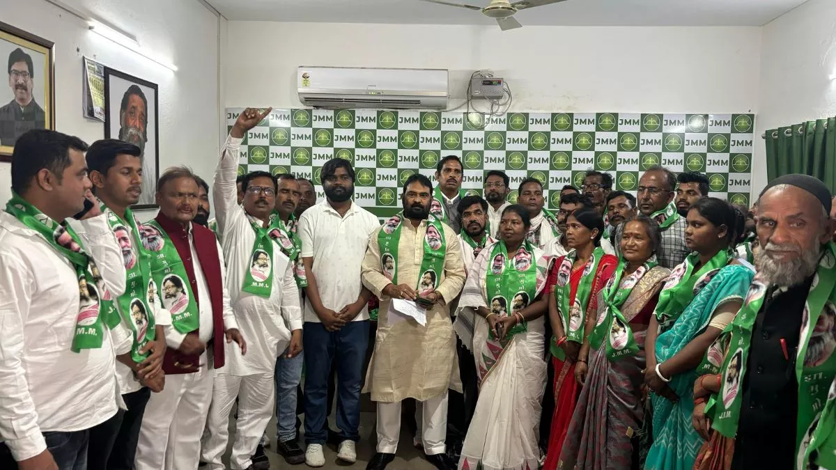 Jharkhand: वक्फ कानून के बाद झारखंड में NDA को बड़ा झटका, हेमंत की पार्टी में शामिल हुईं बड़ी महिला नेता