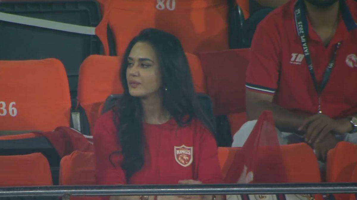 https://www.jagranimages.com/images/newimg/12042025/12_04_2025-preity_zinta_23917550.jpg