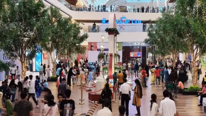 गोरखनाथ क्षेत्र में पार्किंग के साथ शॉपिंग कांप्लेक्स बनाएगा निगम। जागरण