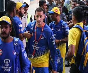 फिर कोरोना पॉजिटिव पाए गए माइकल हसी।