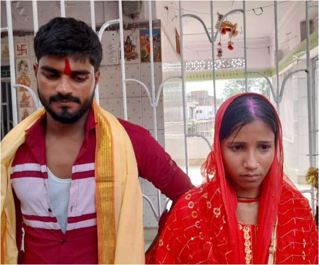 after love marriage in bihar the lover said childhood love was found both were caught meeting in the field