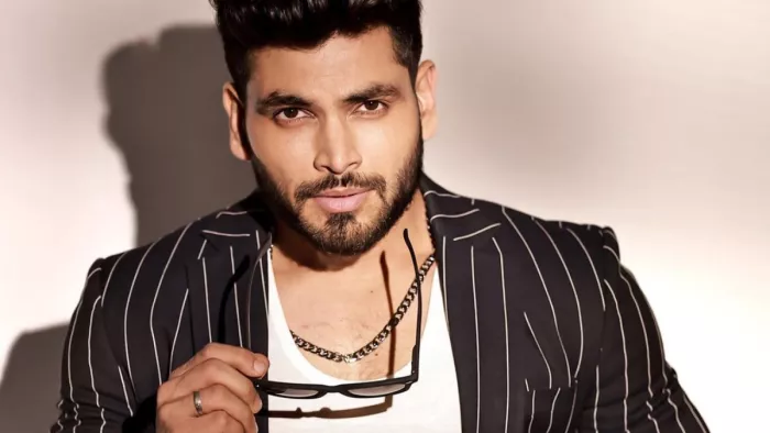 Khatron Ke Khiladi 13 Divyanka Tripathi Wishes Shiv Thakare for Rohit Shetty Stunt Based Show on Colors/Instagram