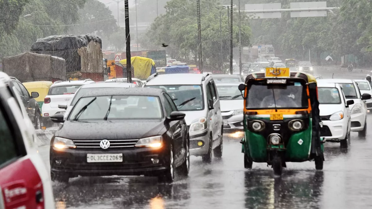 Weather Update: दिल्ली में तेज हवा और गरज के साथ बारिश की संभावना, मौसम विभाग ने जारी किया येलो अलर्ट