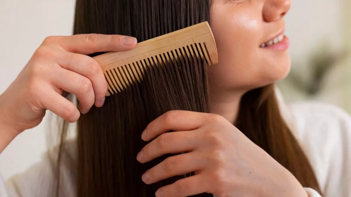 Hair Fall: बालों के लिए जरूरी हैं ये 5 विटामिन, डाइट में शामिल करने से जल्द दिखेगा असर
