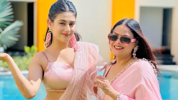 Isha Malviya mother ( Photo Credit Instagram)