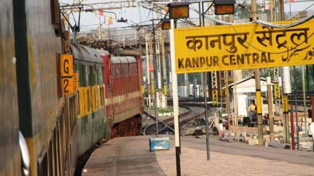 कानपुर सेंट्रल पर 24 ट्रेनों में छापा, महिला-दिव्यांग कोचों में मिले बिना टिकट यात्री; वसूला गया भारी जुर्माना