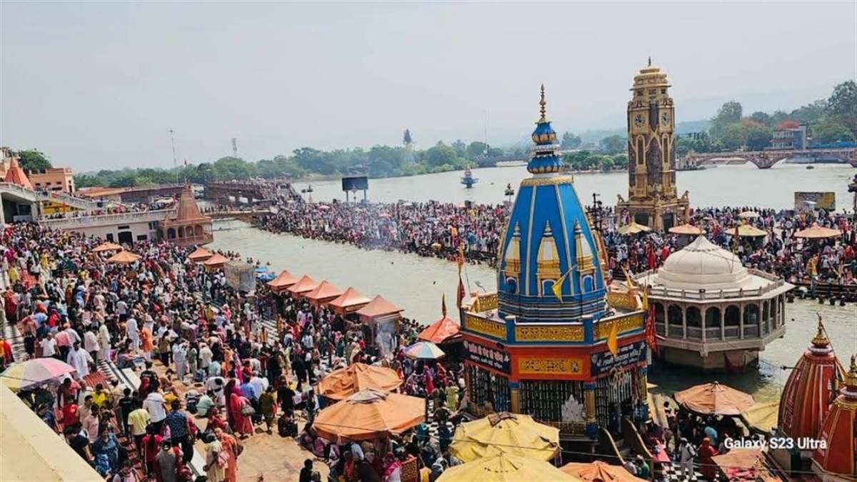 https://www.jagranimages.com/images/newimg/12052025/12_05_2025-12hrp_m_2_12052025_148.jpg