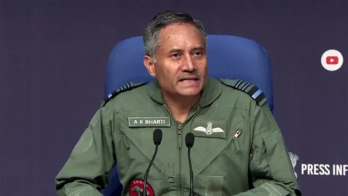 एयर मार्शल ने कहा कि भारत के सभी सैन्य अड्डे और उपकरण सही तरीके से काम कर रहे हैं।