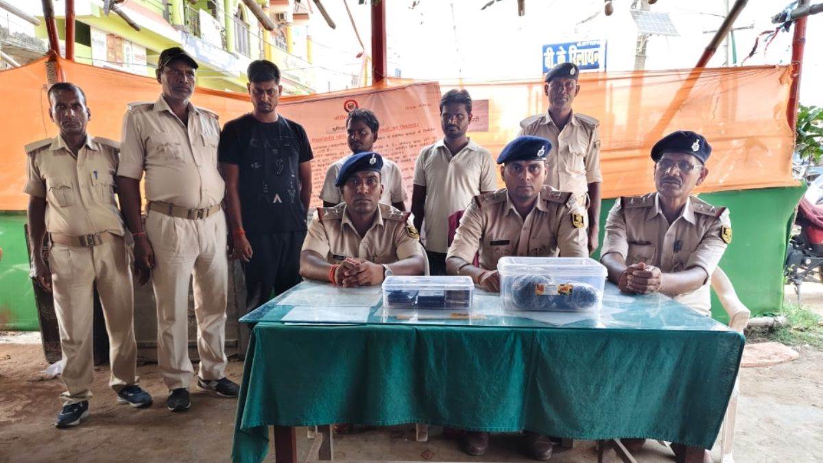 big police action in ramgarhwa three smugglers arrested with charas worth 2 crores