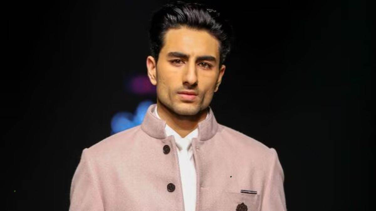 https://www.jagranimages.com/images/newimg/12052025/12_05_2025-ibrahim_ali_khan_deaf_23936230.jpg