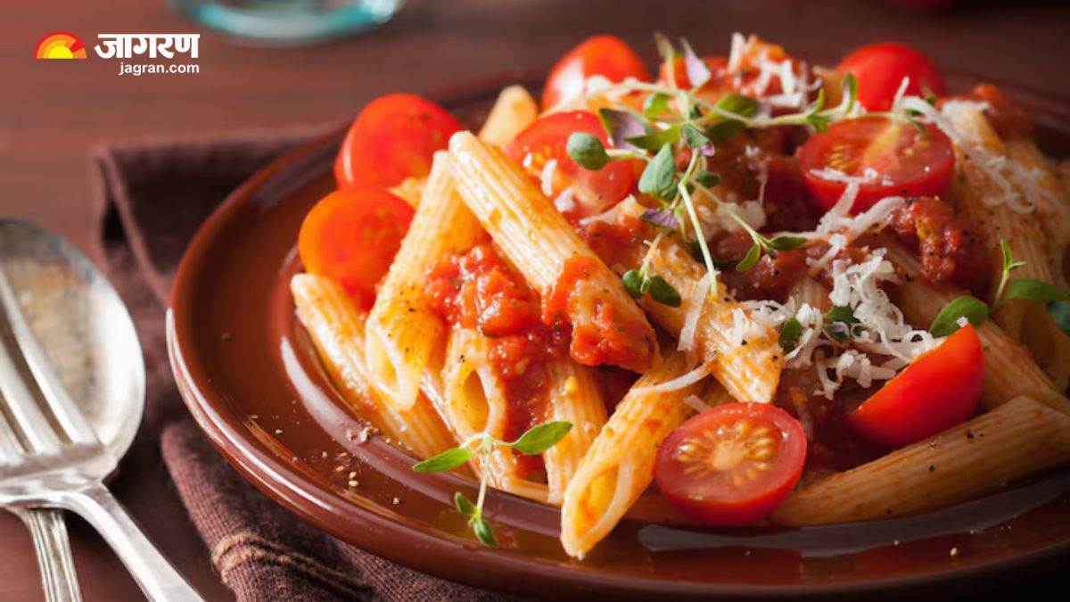 https://www.jagranimages.com/images/newimg/12052025/12_05_2025-tomato_garlic_pasta_23936311.jpg