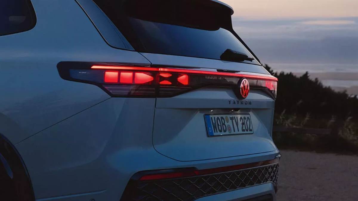 https://www.jagranimages.com/images/newimg/12052025/12_05_2025-volkswagen_tayron_suv_01710_23936209.jpg