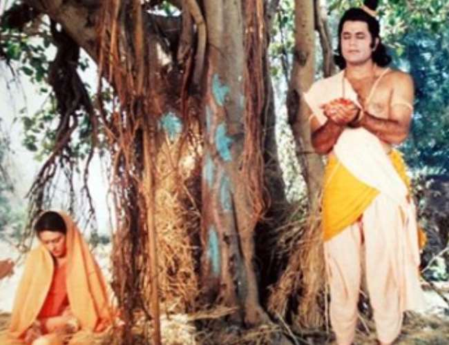 दीपिका चिखलिया ने बताया किस्सा, जब राम-सीता और लक्ष्मण को जान बचाने के लिए भागना पड़ा