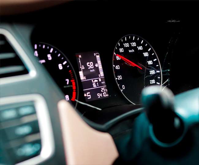 इन टिप्स को फॉलो करके बढ़ाया जा सकता है कार का माइलेज