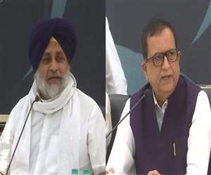 शिअद के अध्&zwj;यक्ष सुखबीर सिंह बादल और बसपा नेता सतीश मिश्रा चंडीगढ़ में पत्रकारों से बात करते हुए। (एएनआइ)