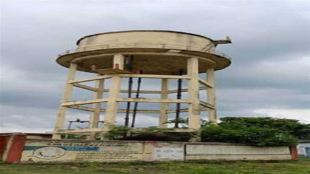 जब स्टील गेट जल मीनार को छोड़ बाकी सभी जल मीनारों से पानी की आपूर्ति चालू कर दी गई।