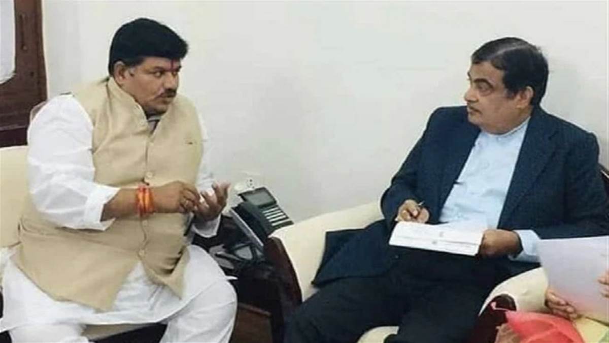 उज्जैन संसदीय सीट से सांसद अनिल फिरोजिया (फोटो सोशल मीडिया)