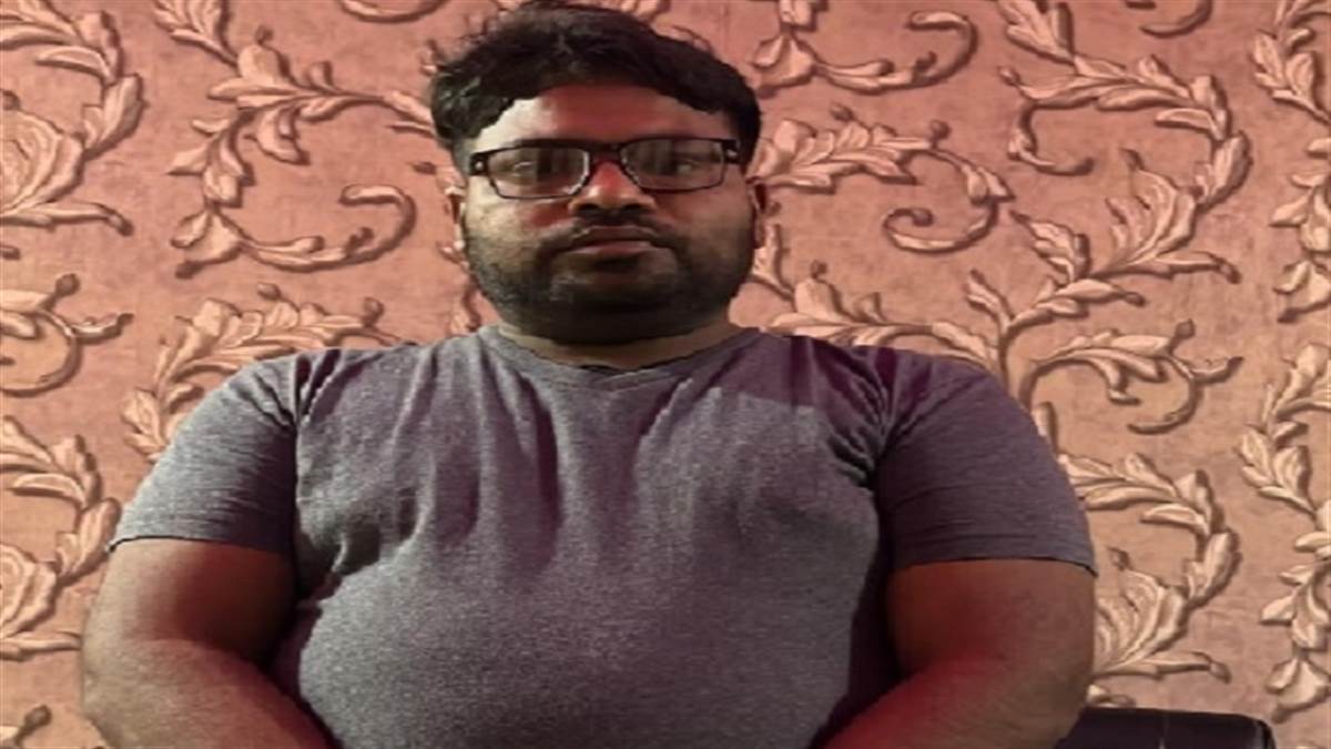 वाट्सएप पर भड़काऊ मैसेज वायरल करने वाला निजाम कुरैशी पकड़ा गया।