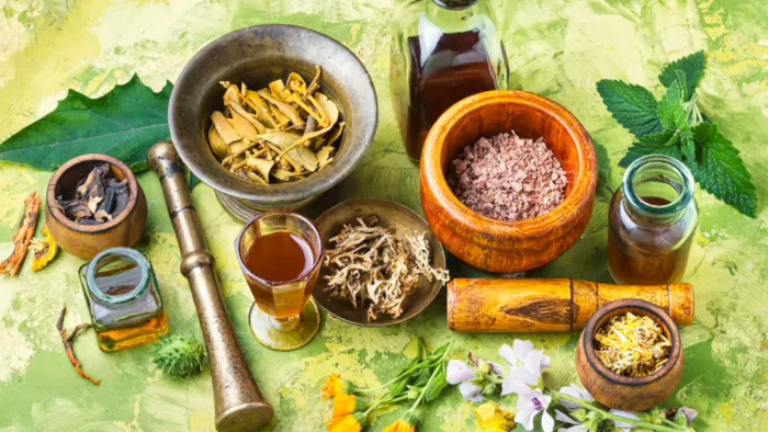Ayurveda Myth Debunked: आयुर्वेद चिकित्सा से जुड़ी गलतफहमियां और उनके पीछे का सच