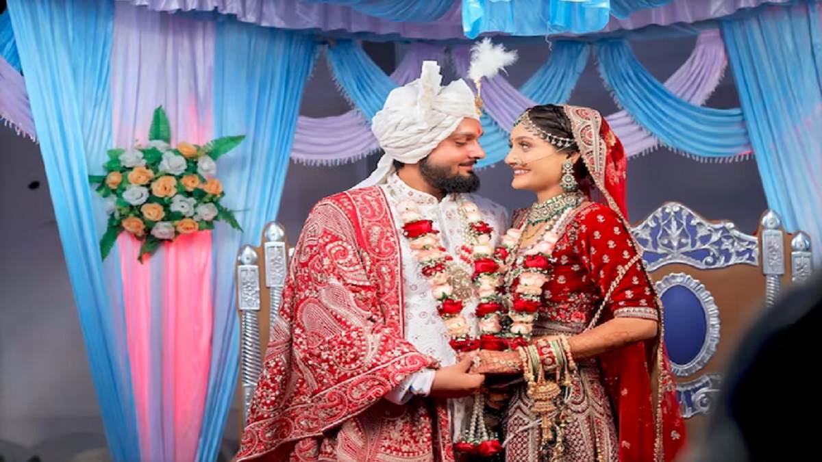 https://www.jagranimages.com/images/newimg/12062023/12_06_2023-mangal_kavach_23439423.jpg