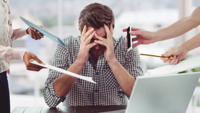 Reasons For Stress: व्यक्ति की ये आदतें बनाती हैं उन्हें स्ट्रेस का शिकार,  आज ही करें इनमें बदलाव - Reasons For Stress these habits are responsible  for causing stress in daily life
