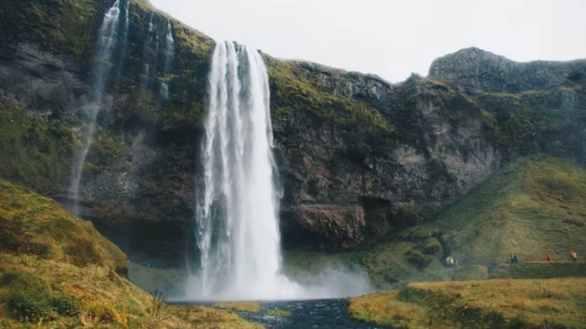 these are the five best waterfalls in india for perfect monsoon vacation