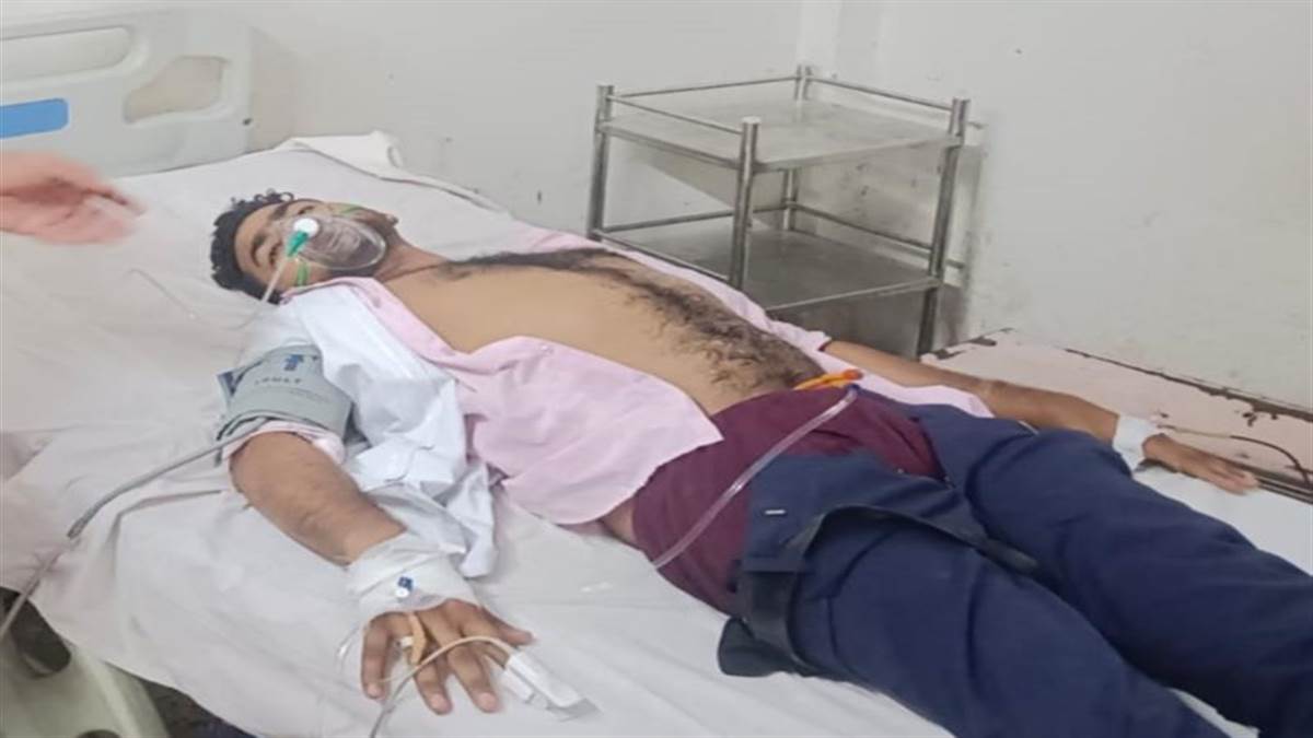 shahjahanpur medical college students clash three injured