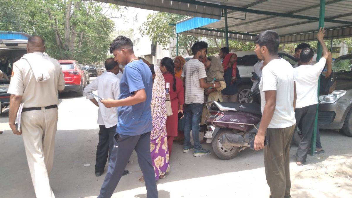 ncr faridabad news family of five commits suicide by train