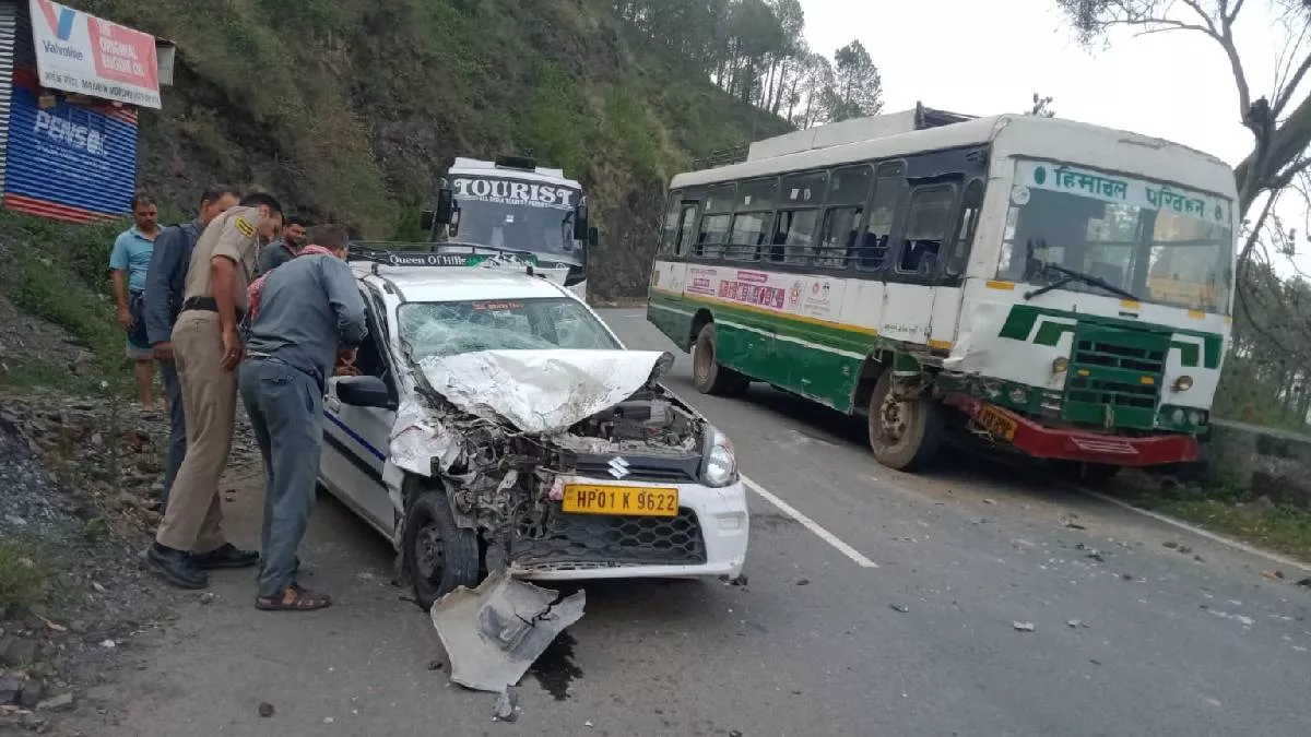 शिमला-मंडी मार्ग पर दर्दनाक सड़क हादसा, HRTC और कार की आपस में टक्कर; तीन लोग घायल