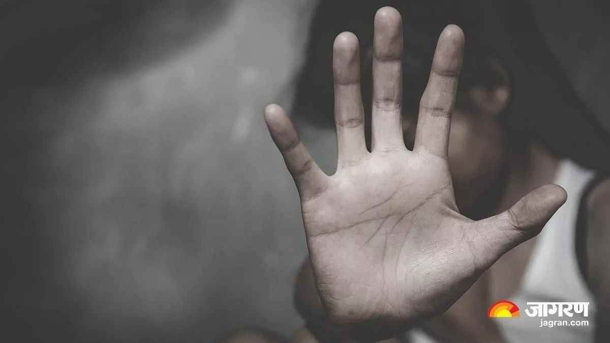 moradabad city news father accused of molesting daughter in chhajlait