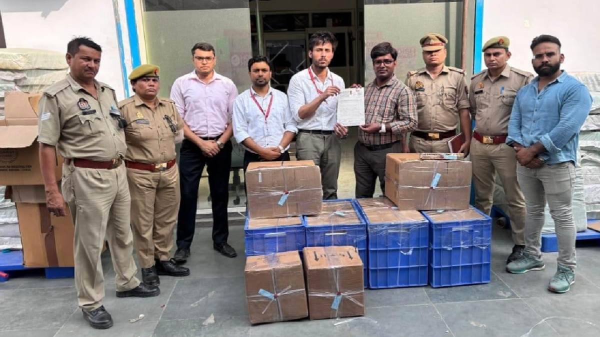 https://www.jagranimages.com/images/newimg/12062025/12_06_2025-noida_news_bureau_of_indian_standards_raid_23962426.jpg